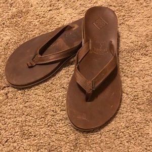 Free Waters men’s leather flip flops size 10